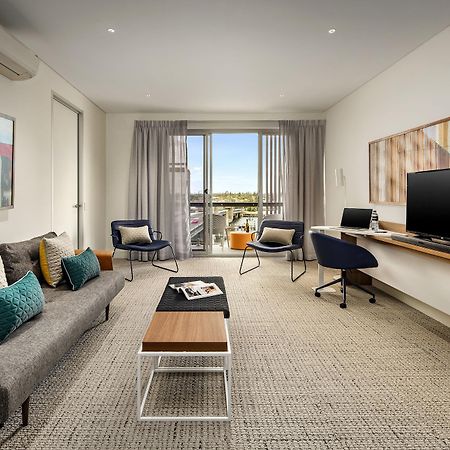 Quest Port Adelaide Aparthotel Екстериор снимка
