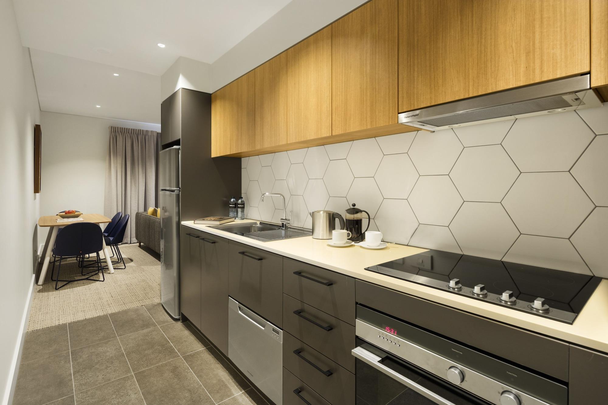 Quest Port Adelaide Aparthotel Екстериор снимка