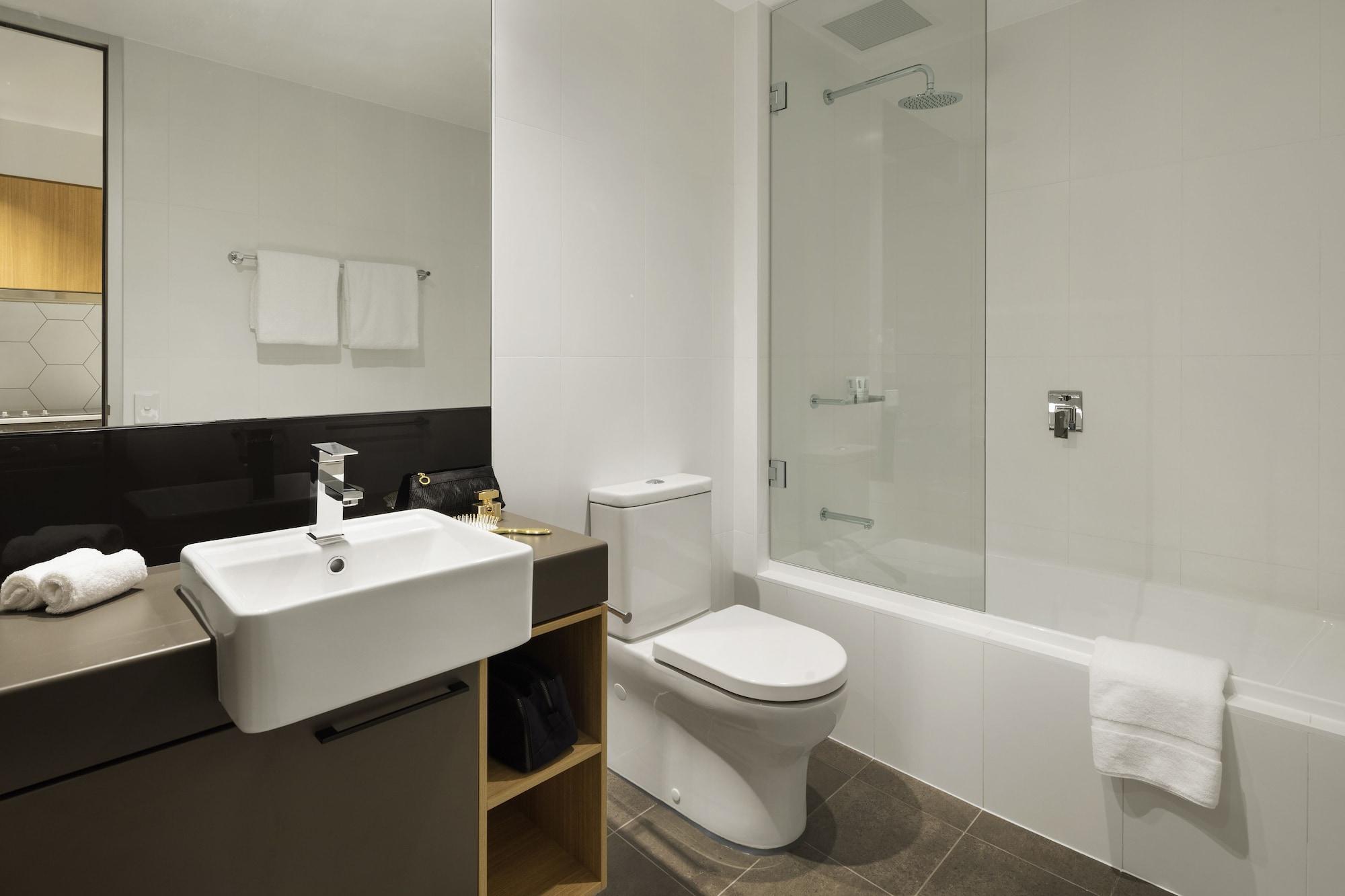 Quest Port Adelaide Aparthotel Екстериор снимка